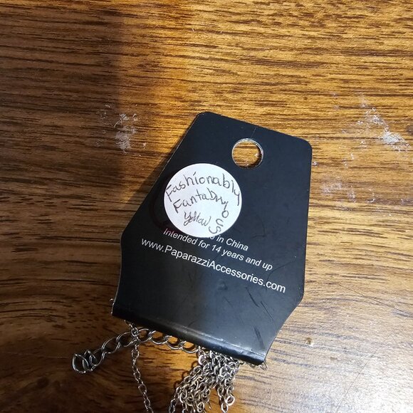 💥Final Price! NWT Yellow Paparazzi necklace and earring set - Picture 7 of 9